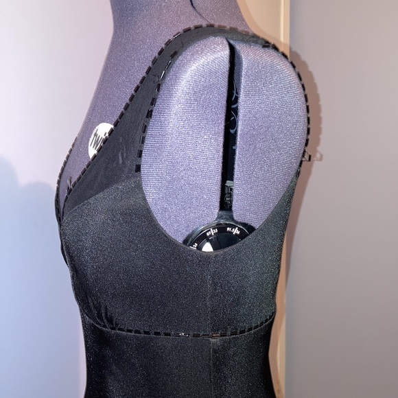 MAX AND CLEO stunning black fitted dress with low V-neck/back neck. Size 2. - Picture 8 of 12